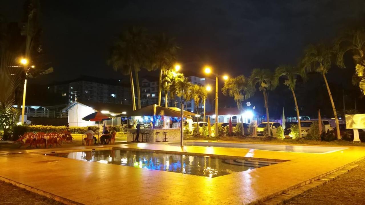 Green Town Hotel And Resort Port Dickson Exterior foto